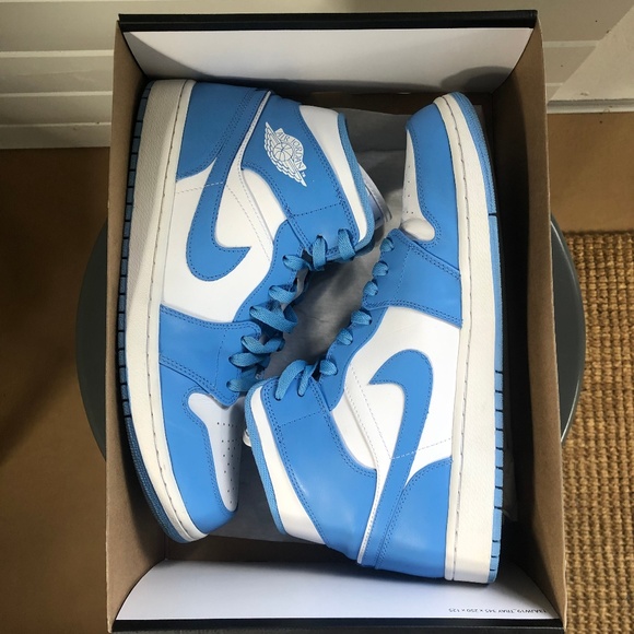 Jordan Other - Air Jordan 1 UNC
